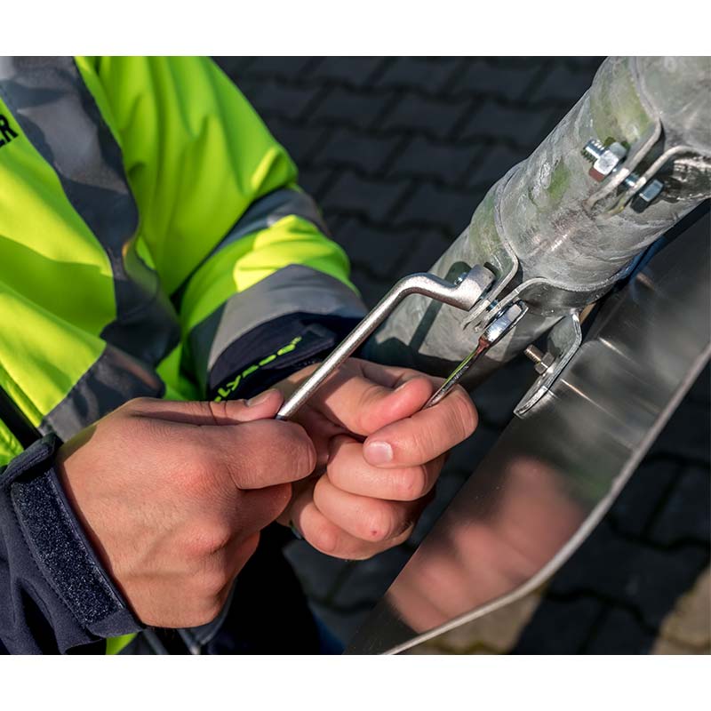 Rohrschellen aus Stahl Ø 89, 108 und 133 mm, Lochabstand 70 bis 900 mm – Bild 4